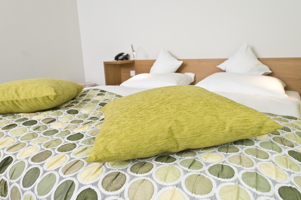 Tryp By Wyndham Frankfurt Ξενοδοχείο Φραγκφούρτη Δωμάτιο φωτογραφία