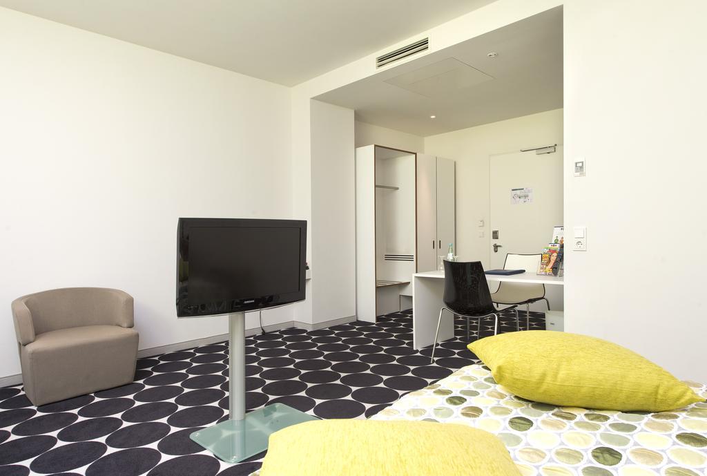Tryp By Wyndham Frankfurt Ξενοδοχείο Φραγκφούρτη Δωμάτιο φωτογραφία